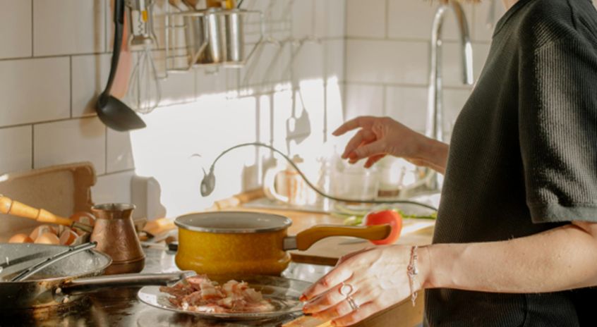 How to Cook Bacon on a Griddle in 7 steps