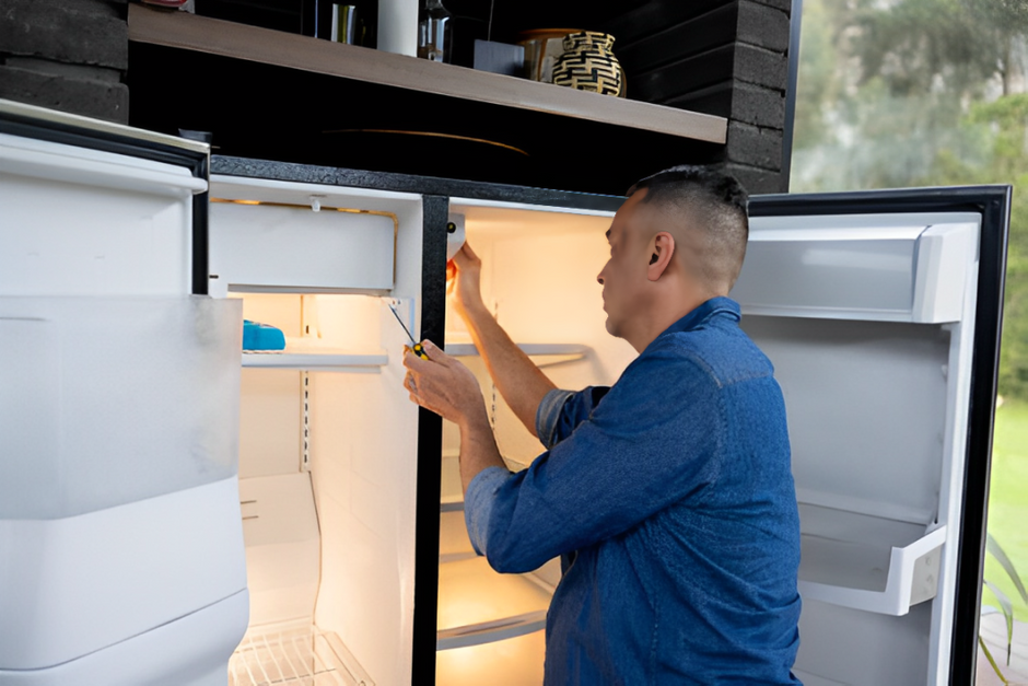 Refrigerator Wattage and Amperage: How Much Power Does Your Fridge Use?