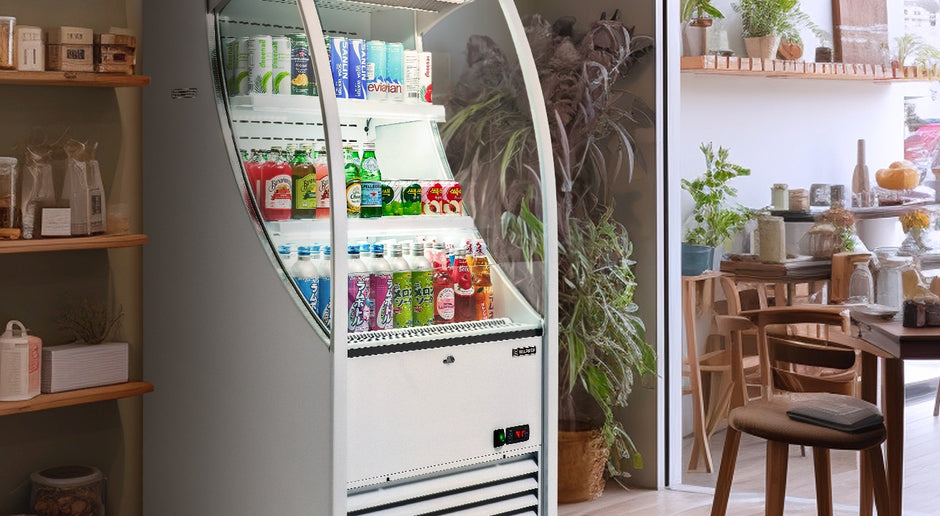 DISPLAY REFRIGERATORS VS. OPEN-AIR REFRIGERATORS: WHICH SHOULD YOU CHOOSE?